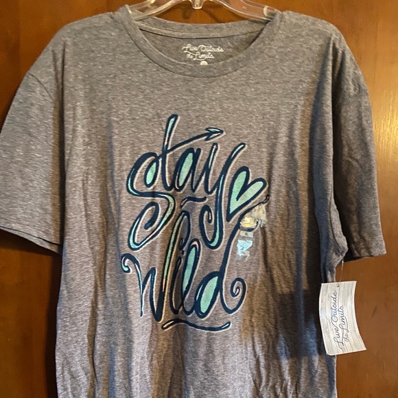NWT Graphic Tee - Picture 2 of 2